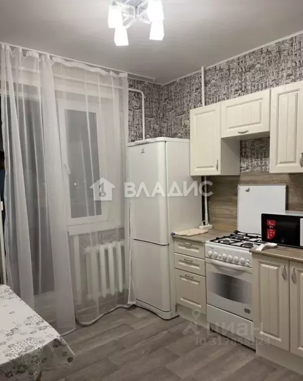 1-к кв. Владимирская область, Владимир ул. Комиссарова, 3а (44.0 м) - Фото 0