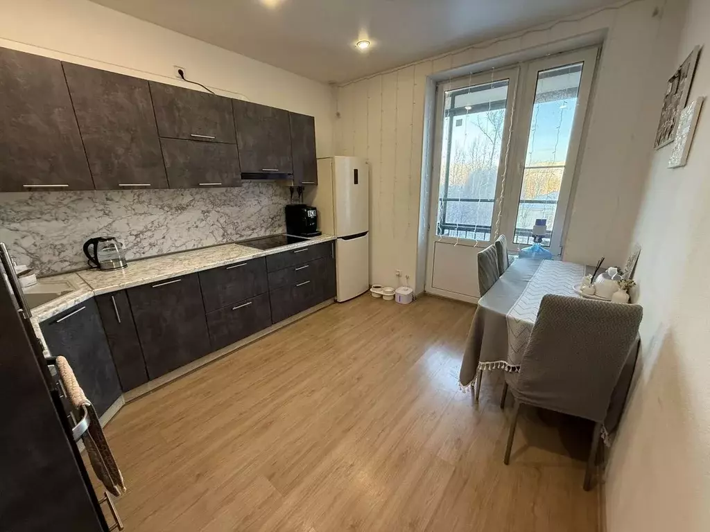 2-к кв. Свердловская область, Екатеринбург ул. Инженерная, 61 (58.0 м) - Фото 1