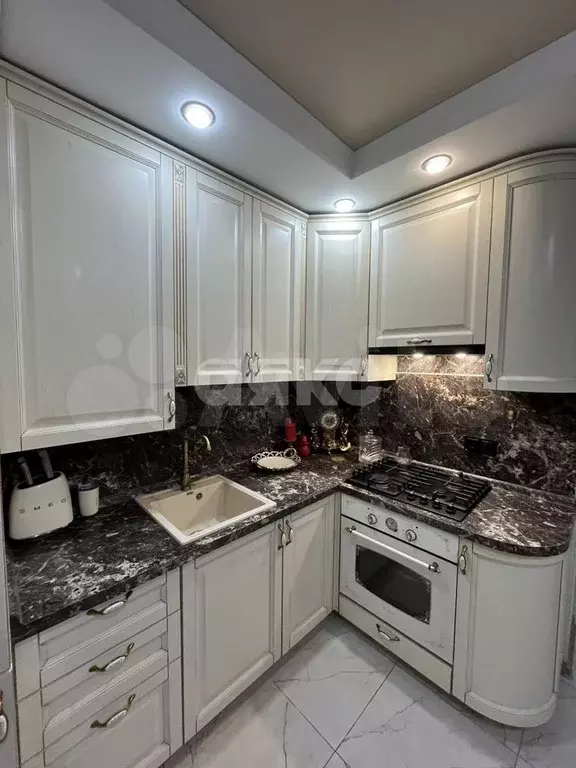 2-к. квартира, 60 м, 1/3 эт. - Фото 1