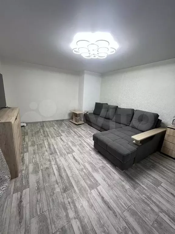 2-к. квартира, 60 м, 1/2 эт. - Фото 1