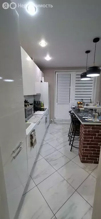 2-комнатная квартира: Киров, улица Архитектора Валерия Зянкина, 11 ... - Фото 2