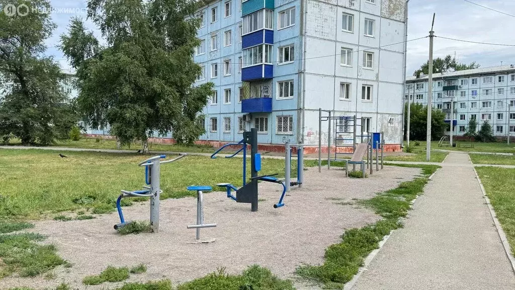 2-комнатная квартира: Усолье-Сибирское, улица Луначарского, 43 (44.4 ... - Фото 1