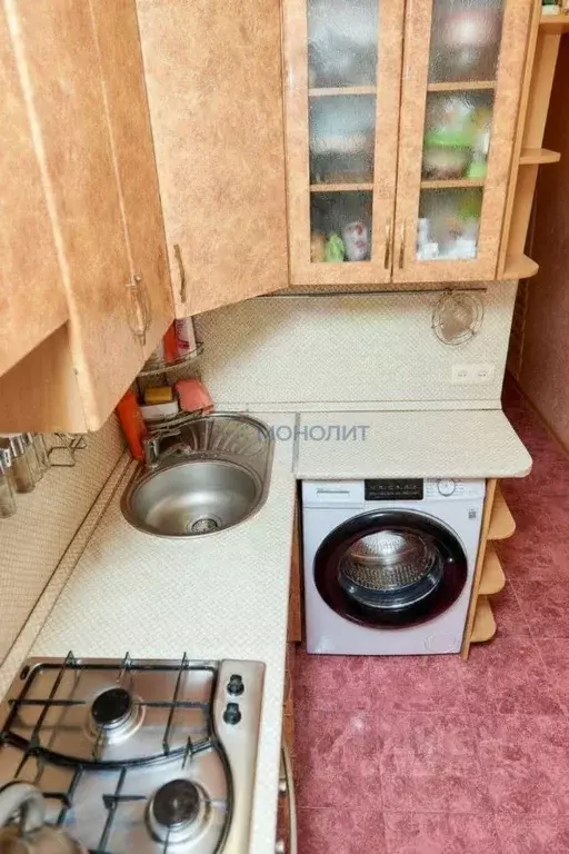 3-к кв. Нижегородская область, Нижний Новгород Комсомольская пл., 10к3 ... - Фото 2