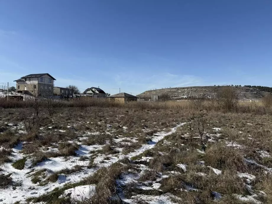 Участок в Крым, Симферопольский район, Чистенское с/пос, с. ... - Фото 1