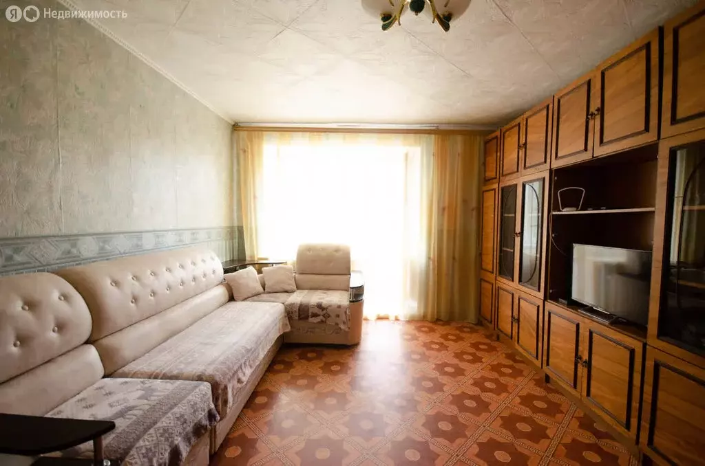 2-комнатная квартира: Заводоуковск, улица Мелиораторов, 15А (50 м) - Фото 1