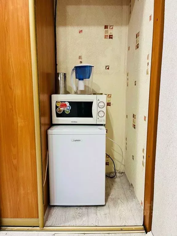 Комната Свердловская область, Екатеринбург ул. Июльская, 16 (12.0 м) - Фото 2