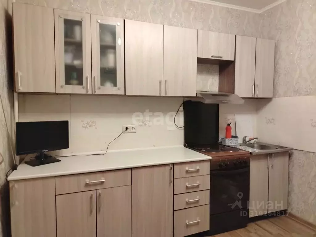 1-к кв. Курская область, Курск просп. Вячеслава Клыкова, 9 (35.8 м) - Фото 0