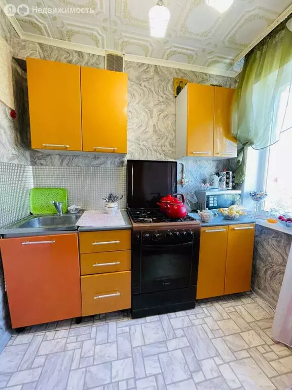 3-комнатная квартира: Оренбург, улица Шевченко, 10 (61.9 м) - Фото 1