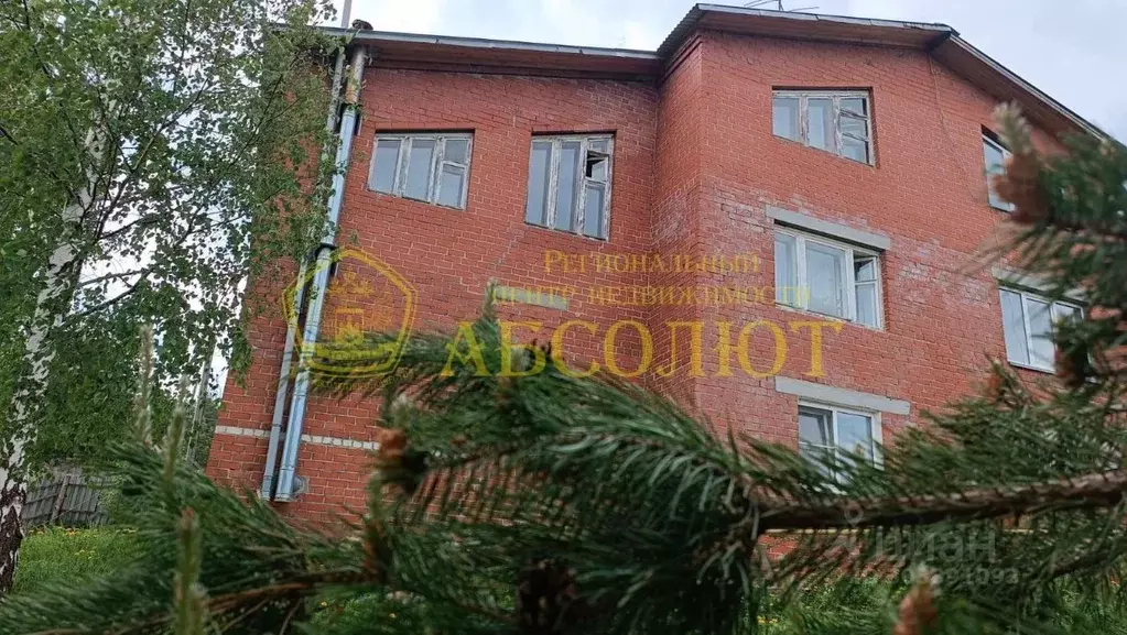 Дом в Свердловская область, Ревда ул. Герцена, 45 (330 м) - Фото 0