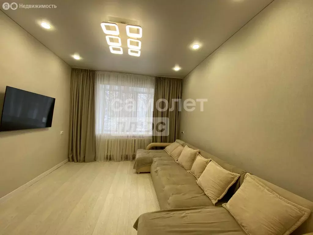 2-комнатная квартира: Октябрьский, улица Горького, 24 (51.8 м) - Фото 1