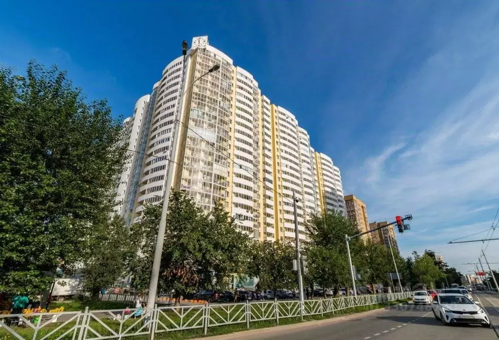 2-к кв. Свердловская область, Екатеринбург ул. 8 Марта, 167 (65.0 м) - Фото 1
