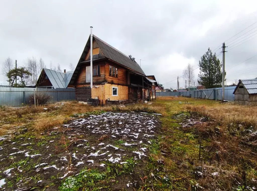 Дом в Коми, Сыктывкар городской округ, Краснозатонский пгт 5-я линия ... - Фото 1