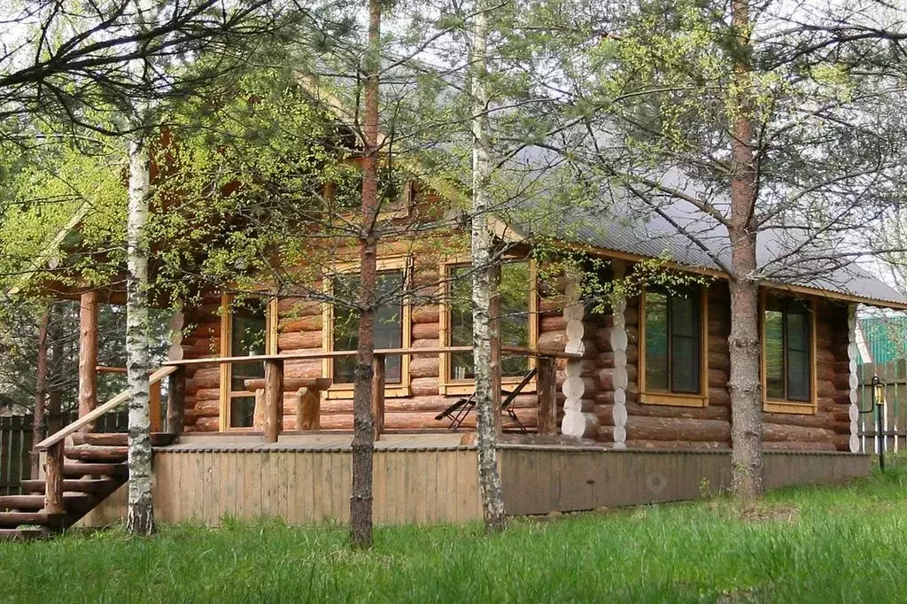 Дом в Новгородская область, Валдайский район, Рощинское с/пос, д. ... - Фото 1