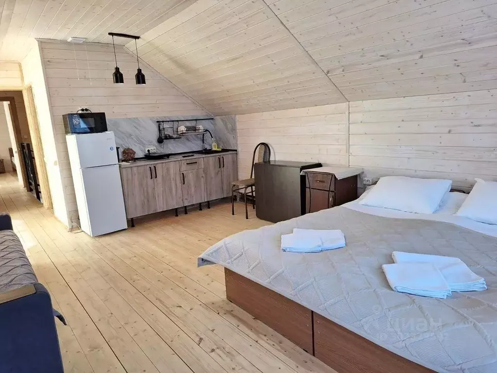 Комната Карачаево-Черкесия, Зеленчукский район, с. Архыз ул. Алиева, 1 ... - Фото 1