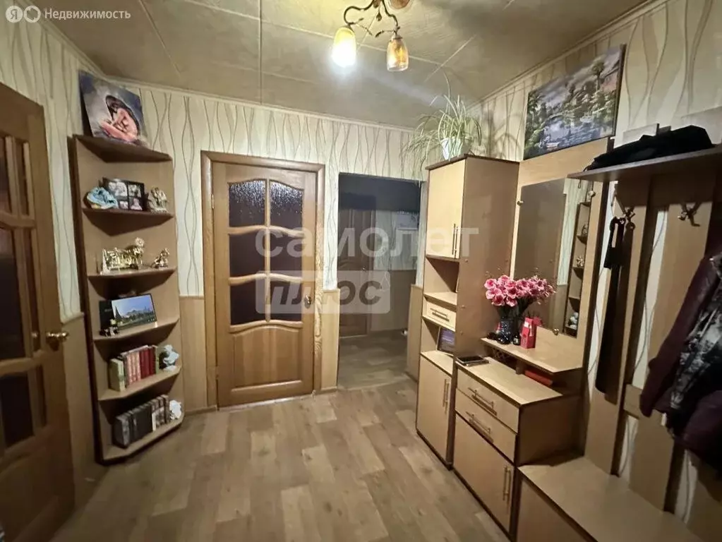 3-комнатная квартира: Медведево, посёлок городского типа Медведево, ... - Фото 2