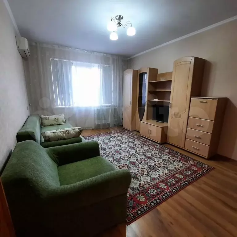 1-к. квартира, 38 м, 4/10 эт. - Фото 0