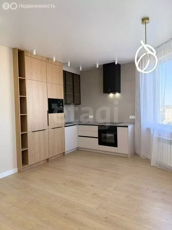 2-комнатная квартира: Саратов, проспект Энтузиастов, 42/44 (69 м) - Фото 0