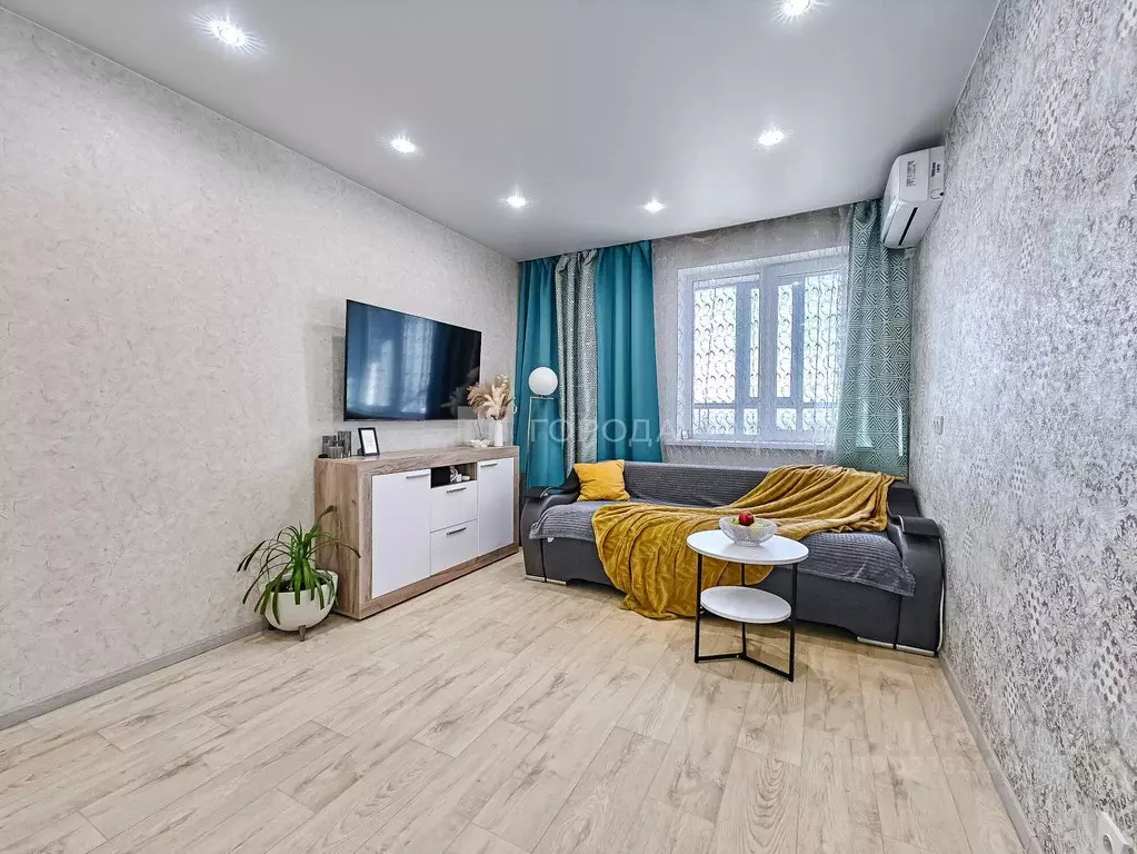 1-к кв. Новосибирская область, Новосибирск ул. Ясный Берег, 10 (40.3 ... - Фото 1