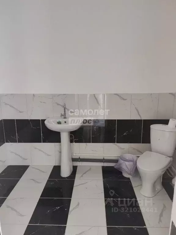 Офис в Краснодарский край, Абинск ул. Советов (14 м) - Фото 2