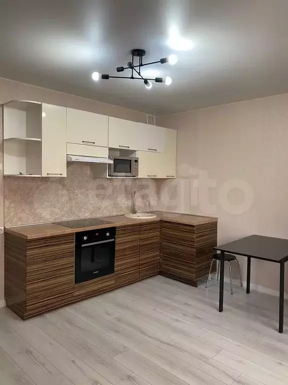 2-к. квартира, 54 м, 4/10 эт. - Фото 0
