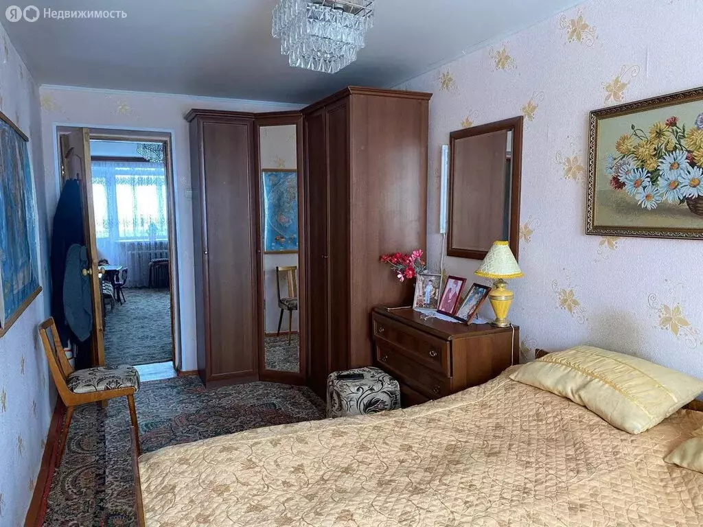 3-комнатная квартира: Гай, Молодёжная улица, 71 (59 м) - Фото 0