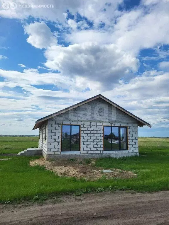 Дом в Толмачёвский сельсовет, деревня Алексеевка, проспект Петра ... - Фото 1