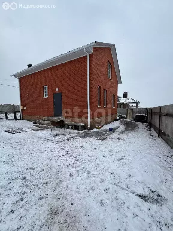 Дом в село Стрелецкое, Праздничная улица (140 м) - Фото 1