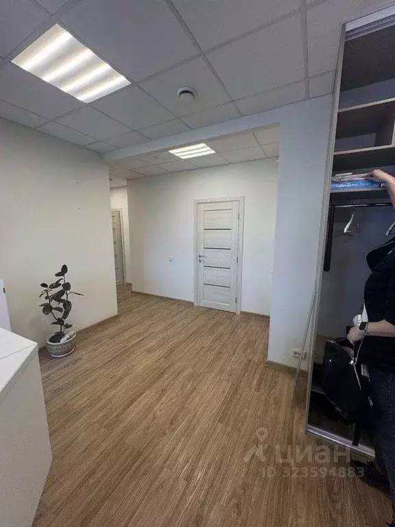 Офис в Свердловская область, Екатеринбург ул. Добролюбова, 16/2 (183 ... - Фото 2