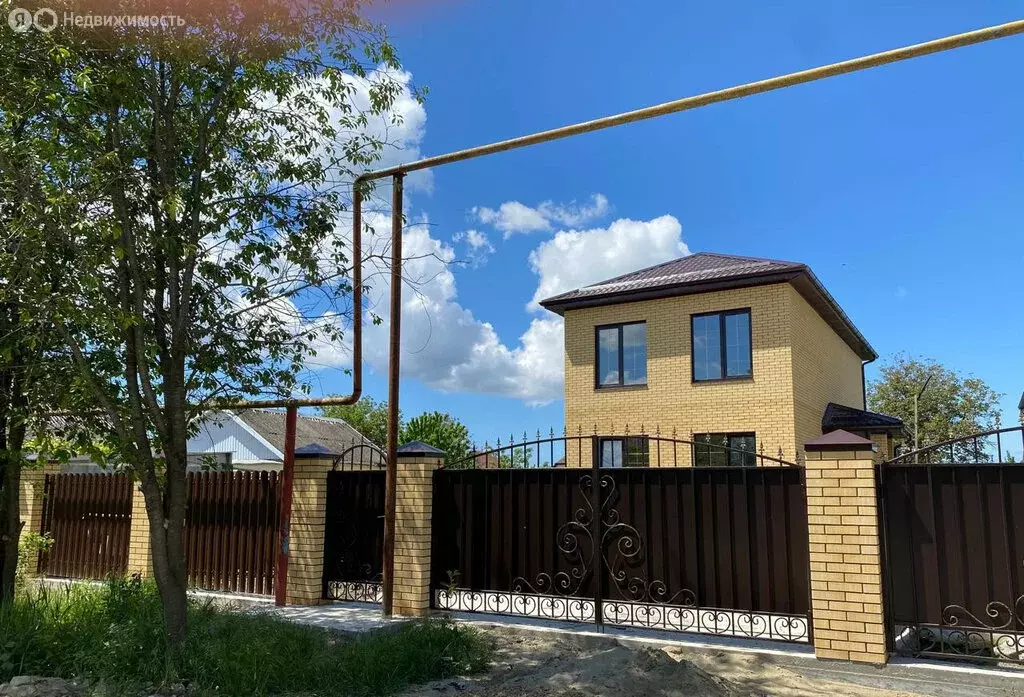 Дом в станица Гостагаевская, Первомайская улица, 11А (150 м) - Фото 1