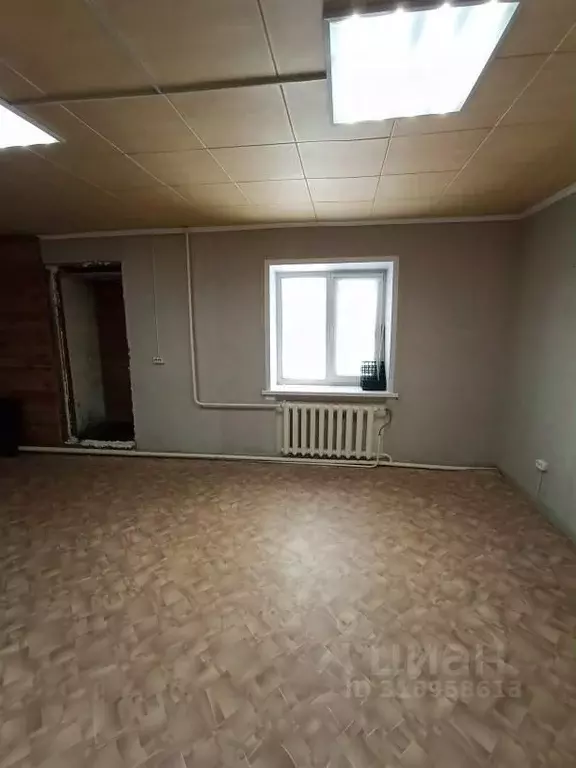 Помещение свободного назначения в Иркутская область, Усть-Кут ул. ... - Фото 0