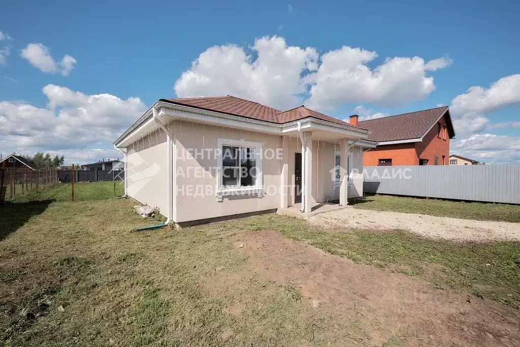 Дом в Рязанская область, Рыбное ул. Верхняя Озерная, 4 (80 м) - Фото 1