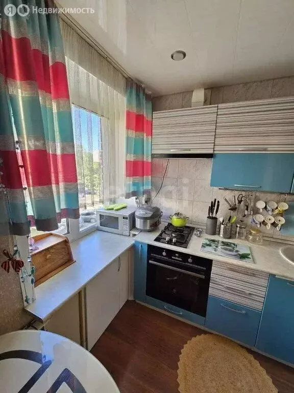 3-комнатная квартира: Тверь, улица Александра Попова, 1 (55.2 м) - Фото 1