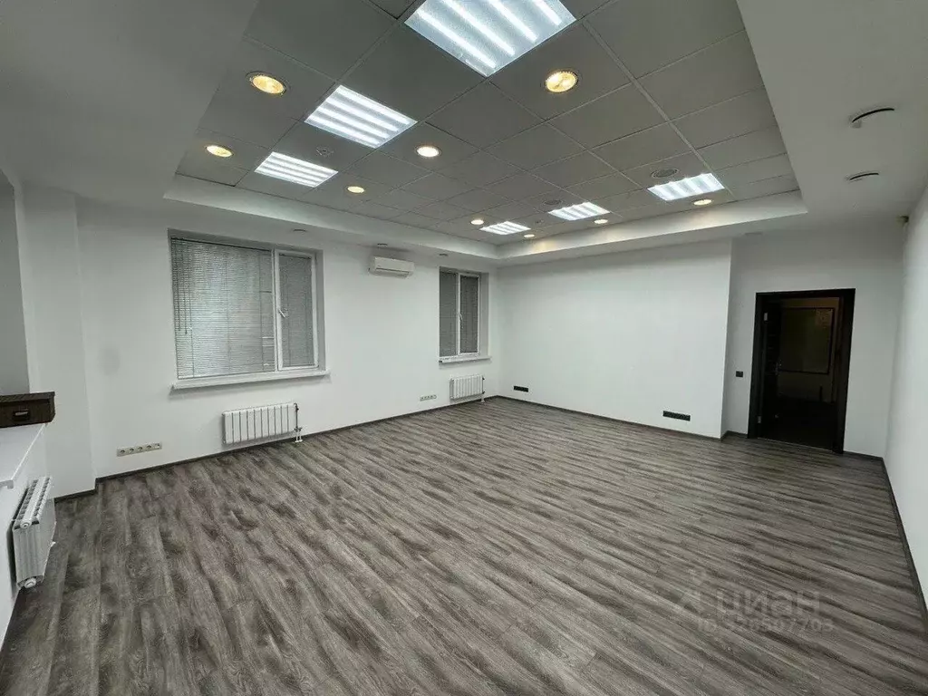 Офис в Свердловская область, Екатеринбург ул. Куйбышева, 31 (64 м) - Фото 2