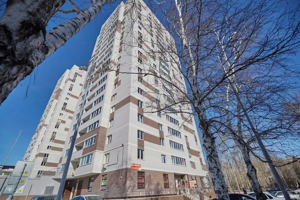 2-к кв. Тюменская область, Тюмень проезд Геологоразведчиков, 44 (64.0 ... - Фото 1