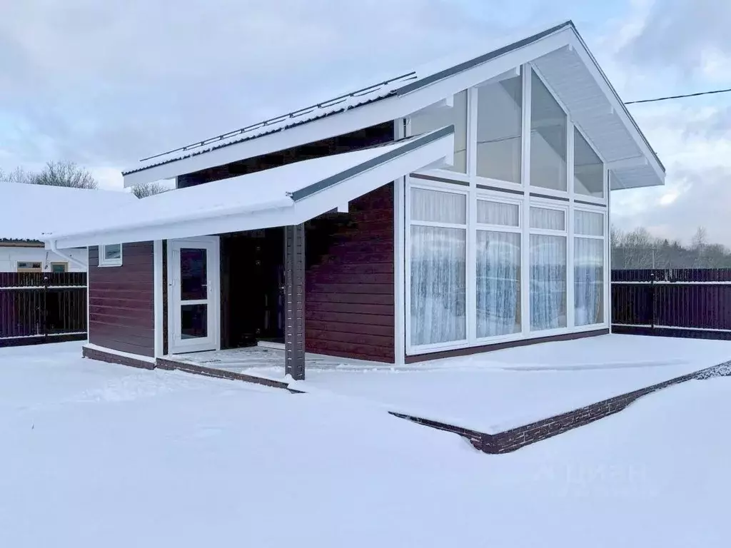 Дом в Ленинградская область, Ломоносовский район, Русско-Высоцкое ... - Фото 1