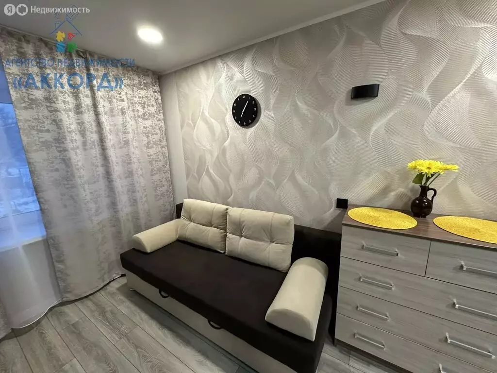 Квартира-студия: Барнаул, улица Эмилии Алексеевой, 13А (18 м) - Фото 0