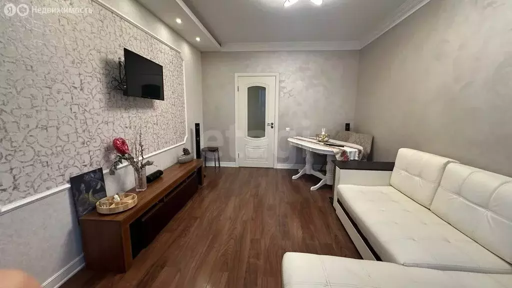 3-комнатная квартира: Калининград, Печатная улица, 21В (78 м) - Фото 1