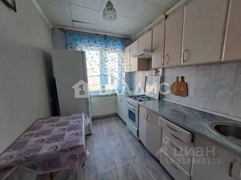 3-к кв. Башкортостан, Уфа Батырская ул., 10 (63.0 м) - Фото 0
