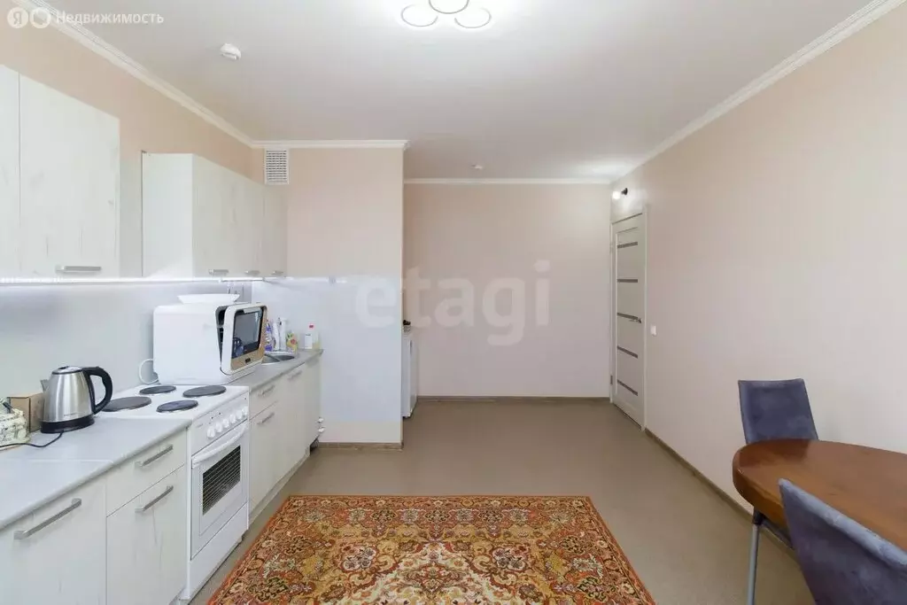 3-комнатная квартира: Тюмень, улица Монтажников, 42 (86.5 м) - Фото 2