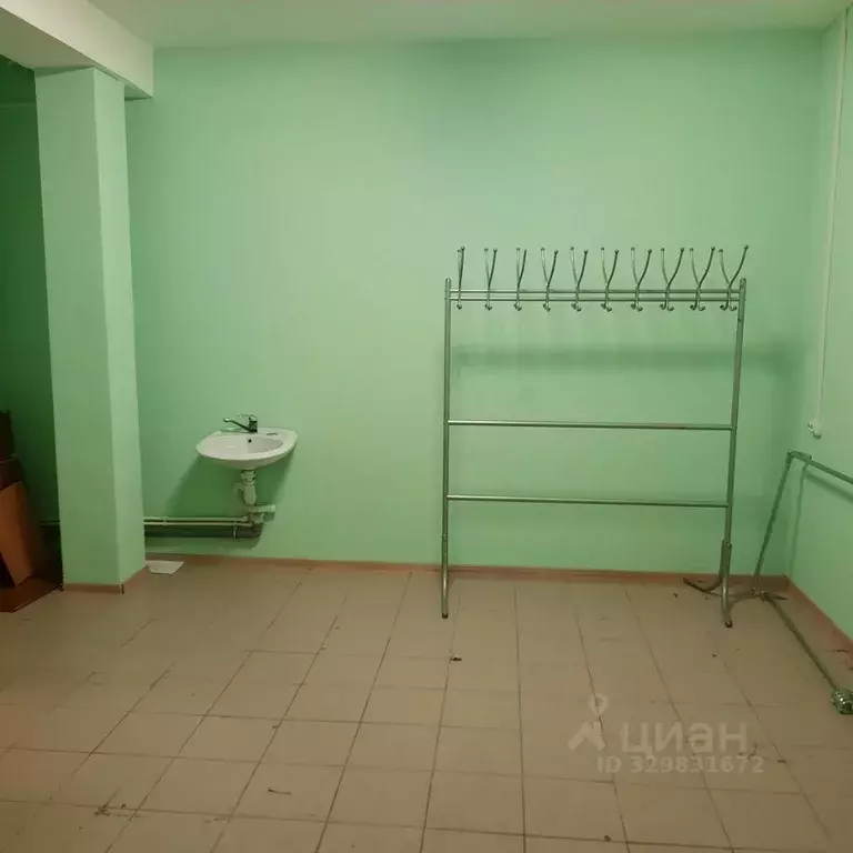 Помещение свободного назначения в Саха (Якутия), Нерюнгри ул. ... - Фото 1
