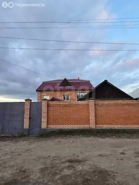 Дом в Улан-Удэ, улица Пирогова (221.8 м) - Фото 1