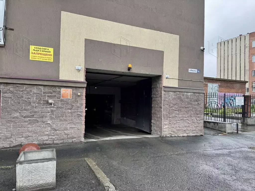 Гараж в Свердловская область, Екатеринбург ул. Викулова, 26А (19 м) - Фото 1