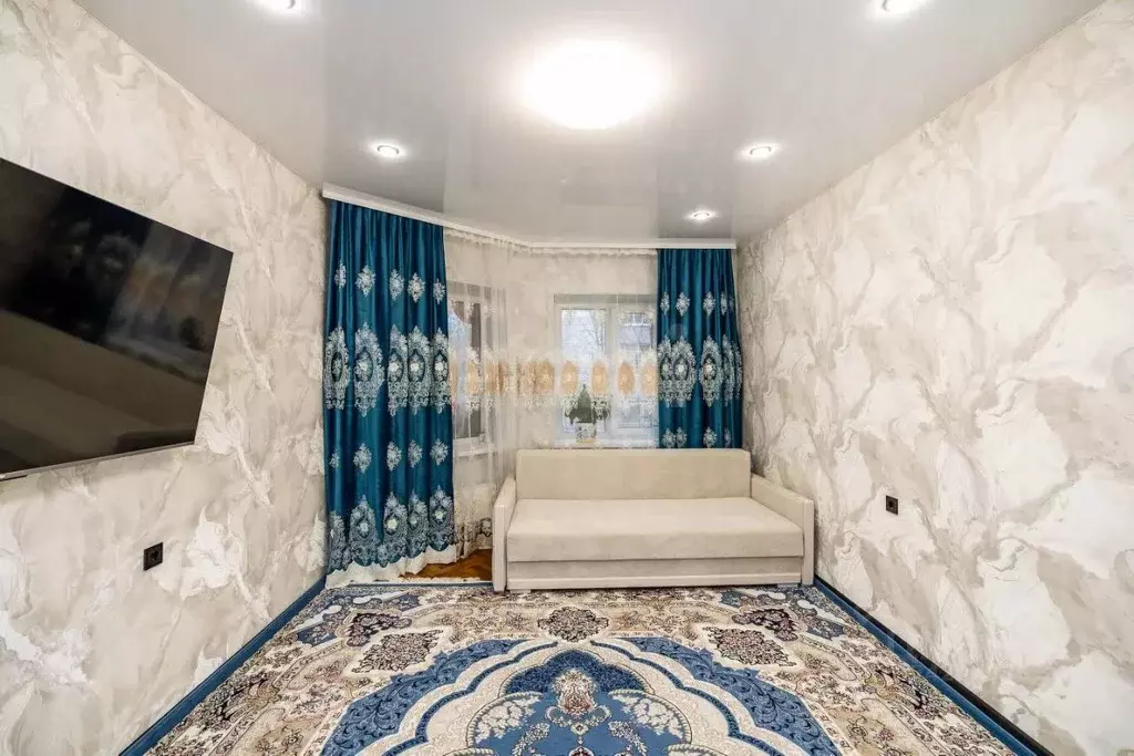 3-к кв. Ханты-Мансийский АО, Сургут ул. Декабристов, 12/1 (69.6 м) - Фото 1