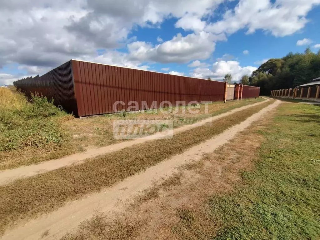 Участок в Калужская область, Дзержинский район, с. Дворцы ул. ... - Фото 1