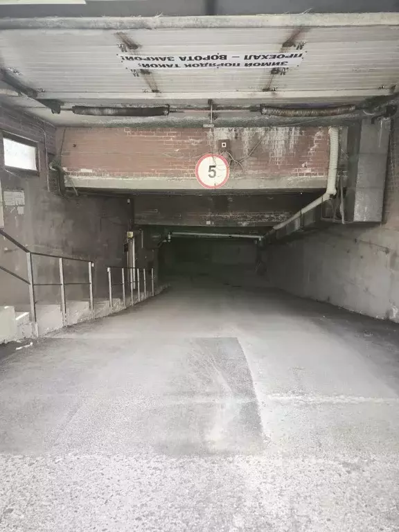 Гараж в Свердловская область, Екатеринбург ул. Большакова, 25 (18 м) - Фото 2