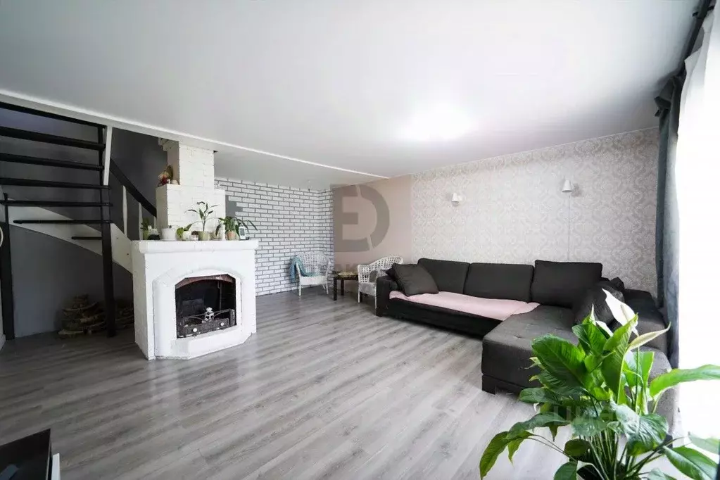 Дом в Ленинградская область, Гатчина ул. Нади Федоровой, 23А (168 м) - Фото 1