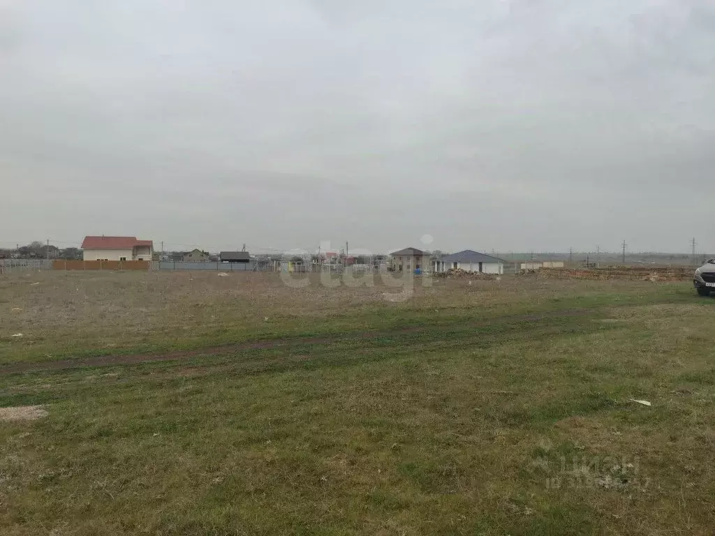 Участок в Крым, Симферопольский район, с. Мирное ул. Эмира Челбаша, 44 ... - Фото 1