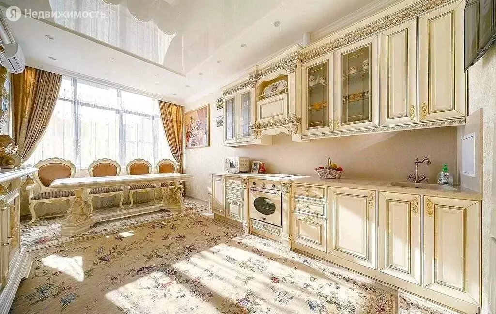 3-комнатная квартира: Сочи, Курортный проспект, 92/5 (130 м) - Фото 1