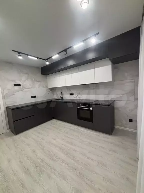 2-к. квартира, 60 м, 16/17 эт. - Фото 1
