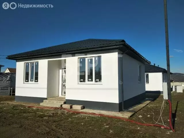 Дом в Бахчисарайский район, Каштановское сельское поселение, село ... - Фото 2